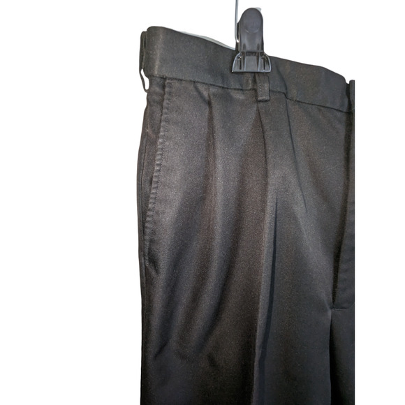 Haggar Shorts Mens Size 42 Black Chino Bermuda Pleated Golf Performance - Picture 9 of 14